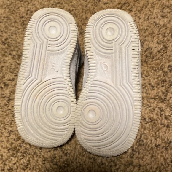 Size 7c Nike Air Force ones - Picture 4 of 5